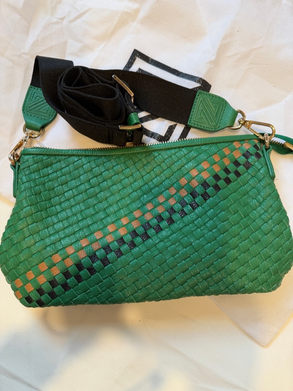 Call all mother chic fans! Woven Green Leather Crossbody Bag by Z